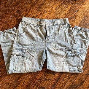 American Eagle Cargo Jeans size 16
